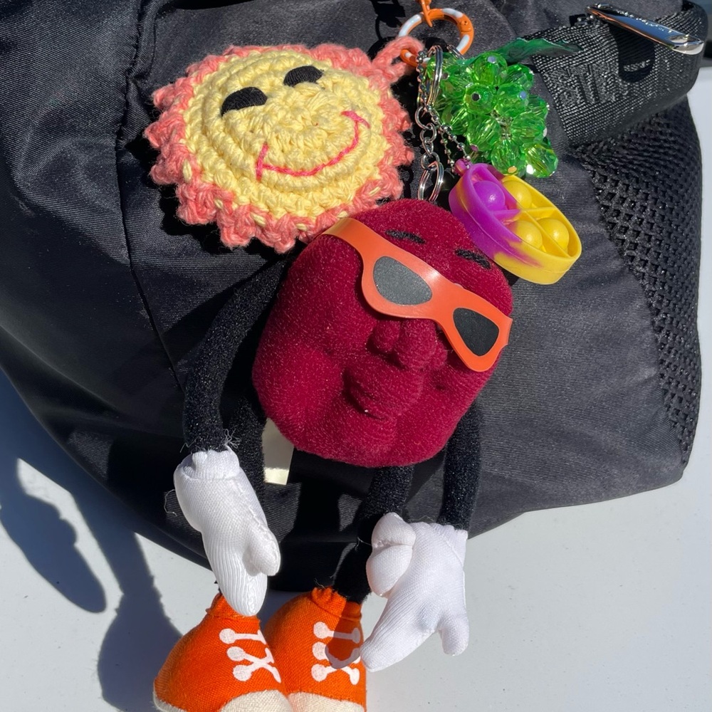 California Raisins Purse Charm Keychain Vintage Raisin Toy Sun Grapes New Fidget